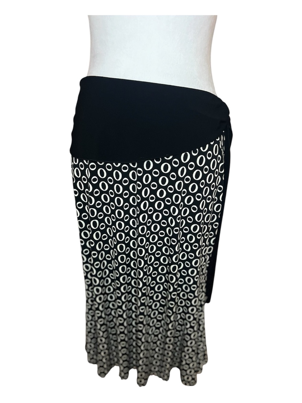 Made in USA y2k Suzie In The City Black & White Circle-Print Maxi Skirt